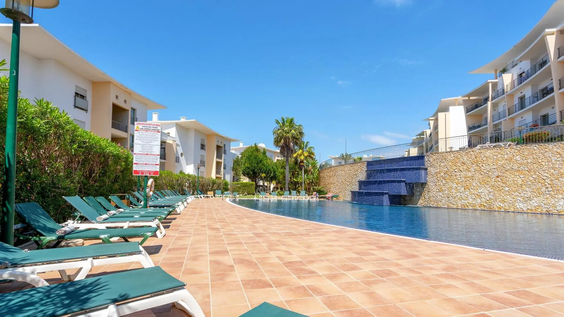 Bnb Homes Ocean View Apartment With Huge Sunny Terrace, 2 Swimming Pools & Tennis Court Albufeira